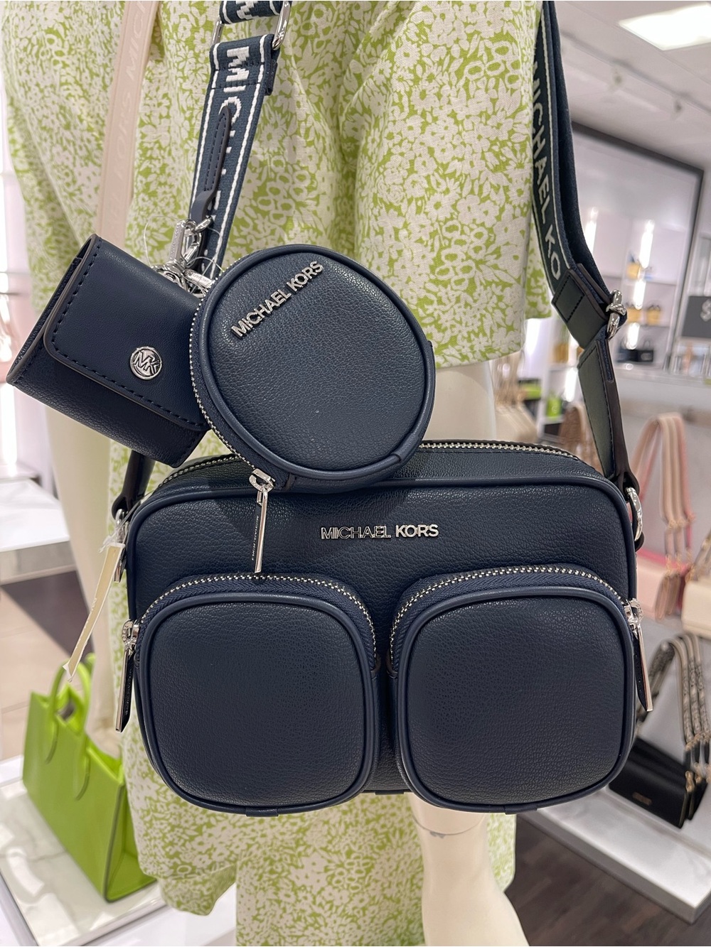 Michael Kors JST Leather Md Pocket Xbody Crossbody Bag with Case Apple Airpods - Picture 8 of 16